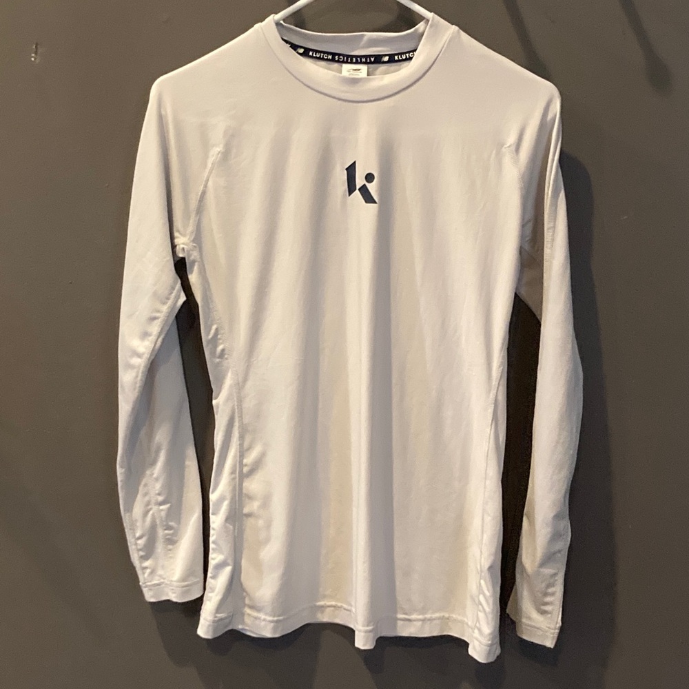 Kluth New Balance long sleeved light gray and blue size medium work out top EUC